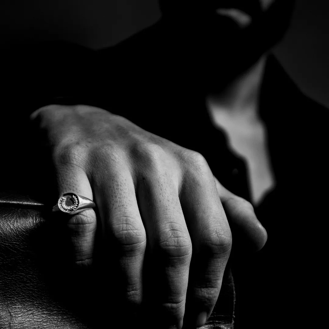 Anel de dedinho (pinky ring) em Prata 925
