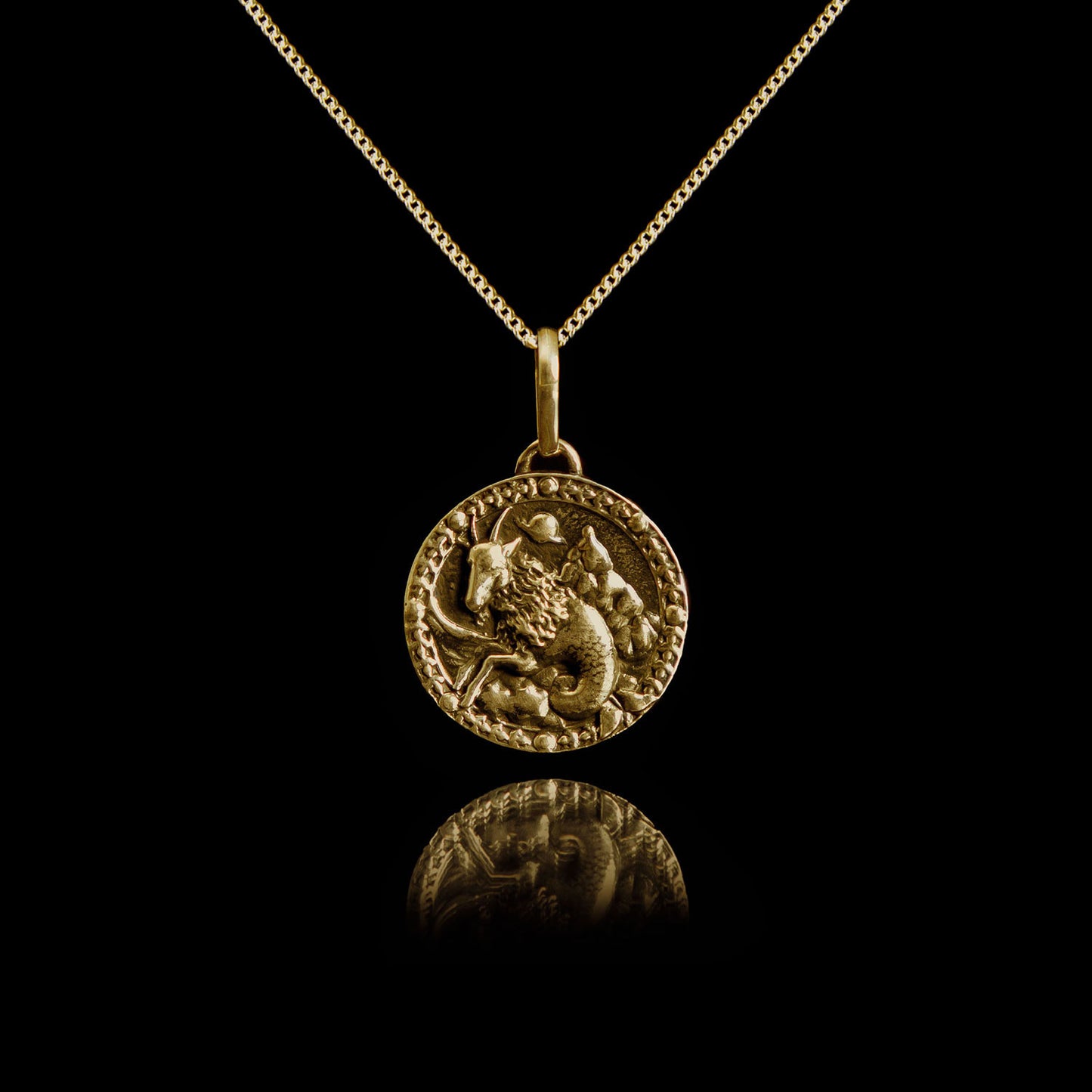 Colar de Prata Capricorn Banhado a Ouro