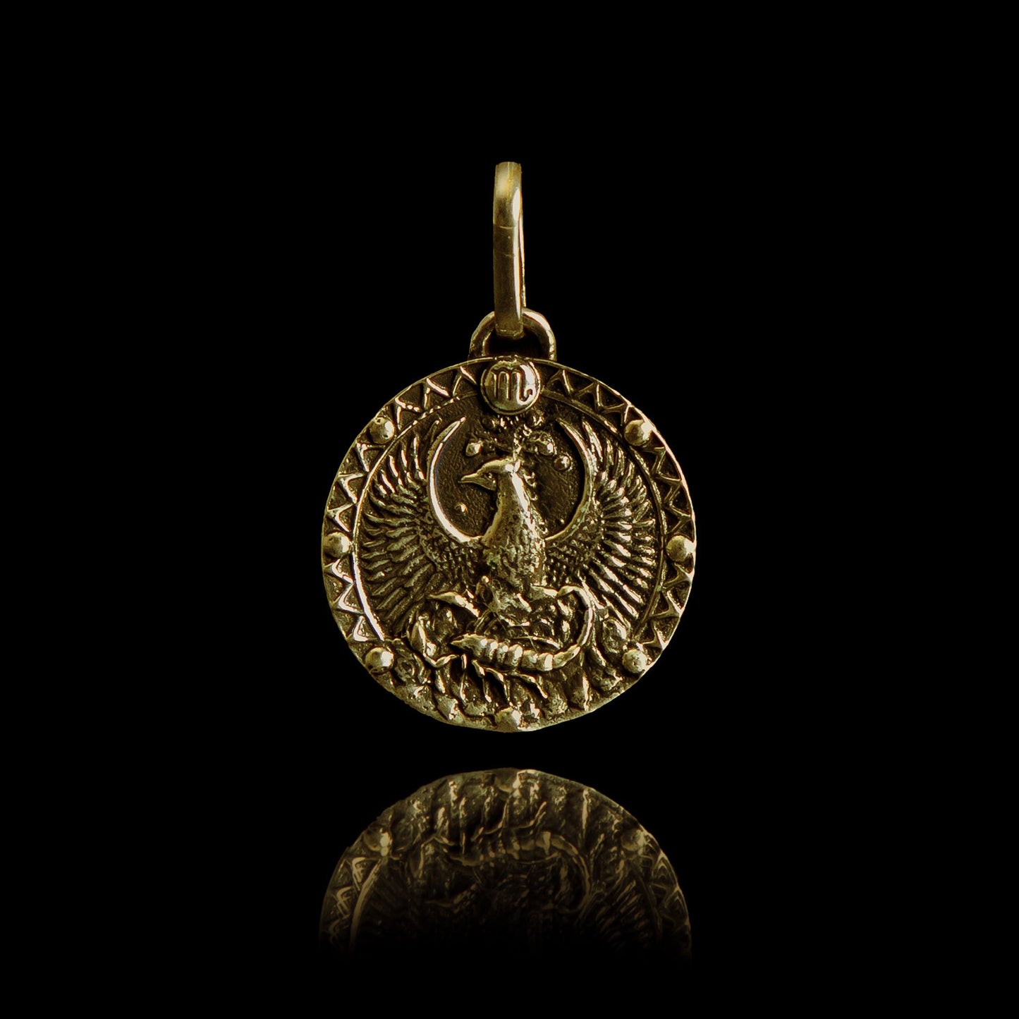 Amuleto de Prata Scorpio Banhado a Ouro