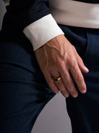 MATERIAL: PRATA BANHADA A OURO | Anel Nyx em Prata 925 banhada a Ouro 18k