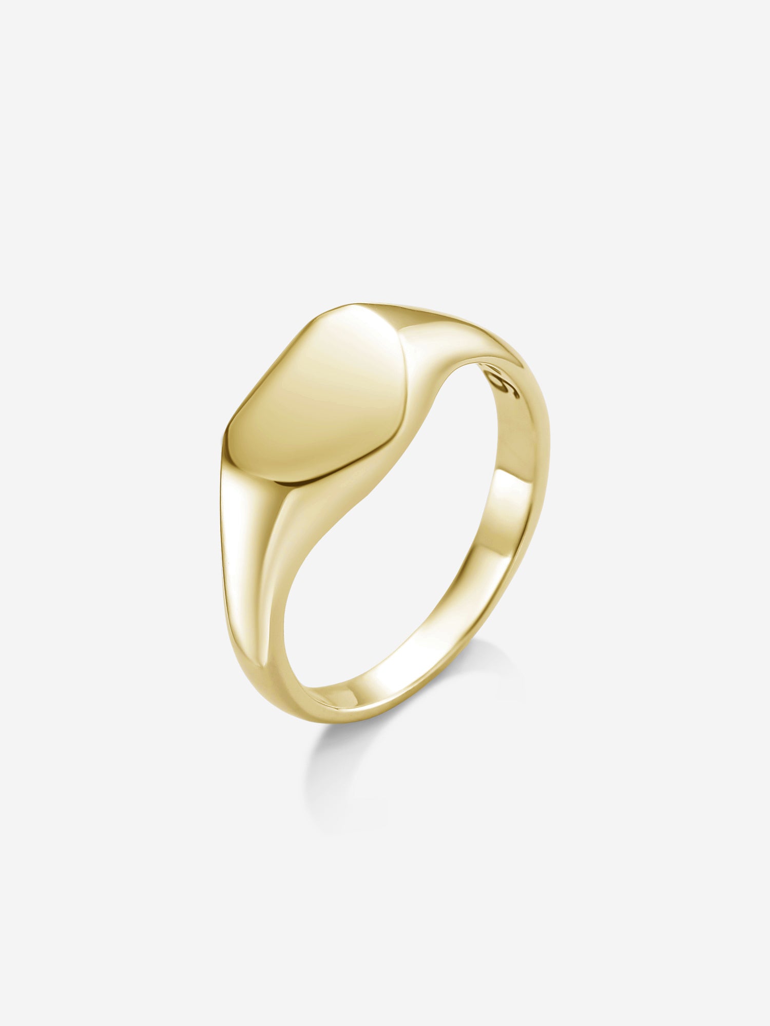 MATERIAL: PRATA BANHADA A OURO | Anel Warden em Prata 925 banhada a Ouro 18k