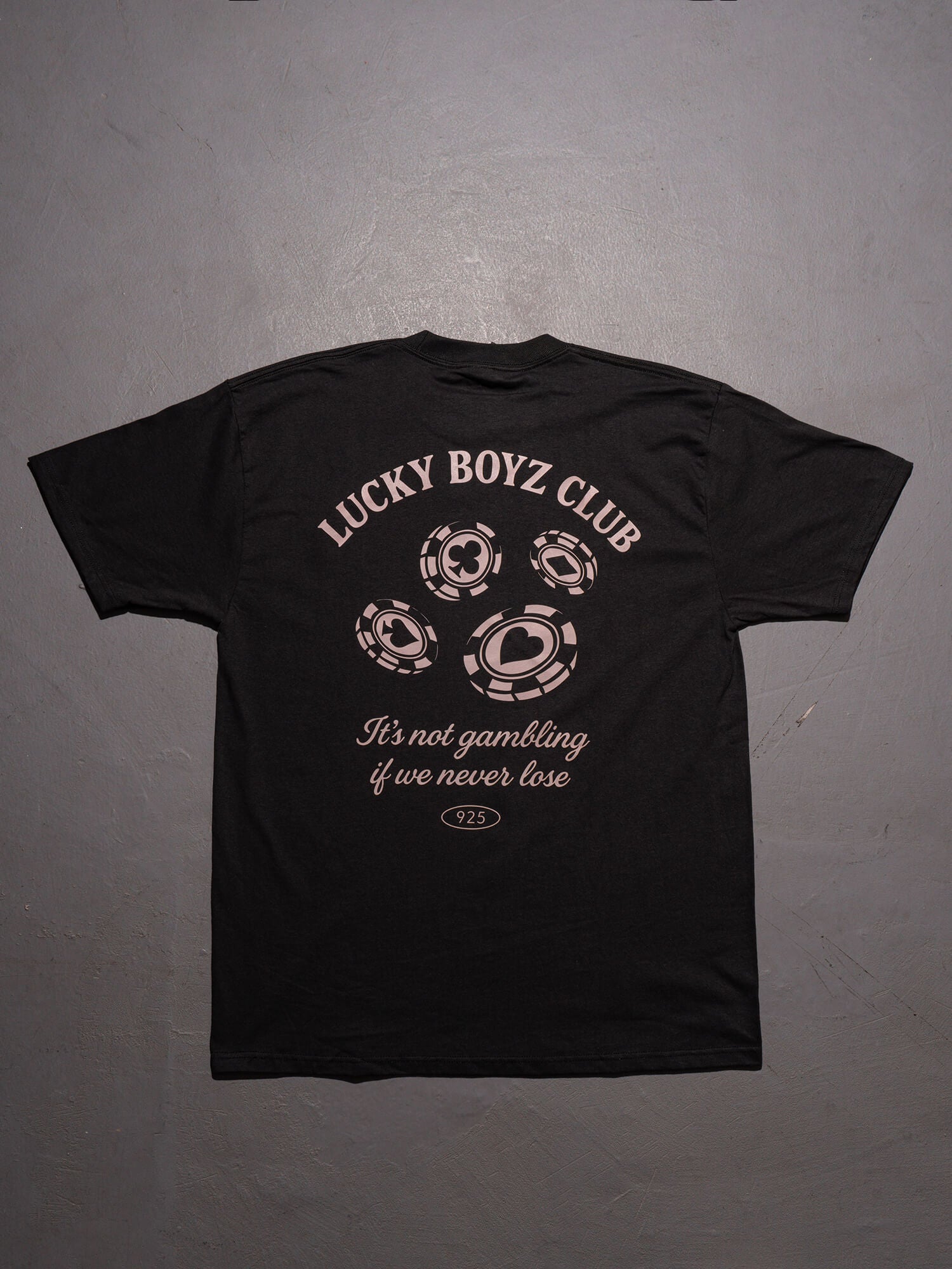 MATERIAL: CINZA ESCURO | Camiseta Lucky Boyz Club frente