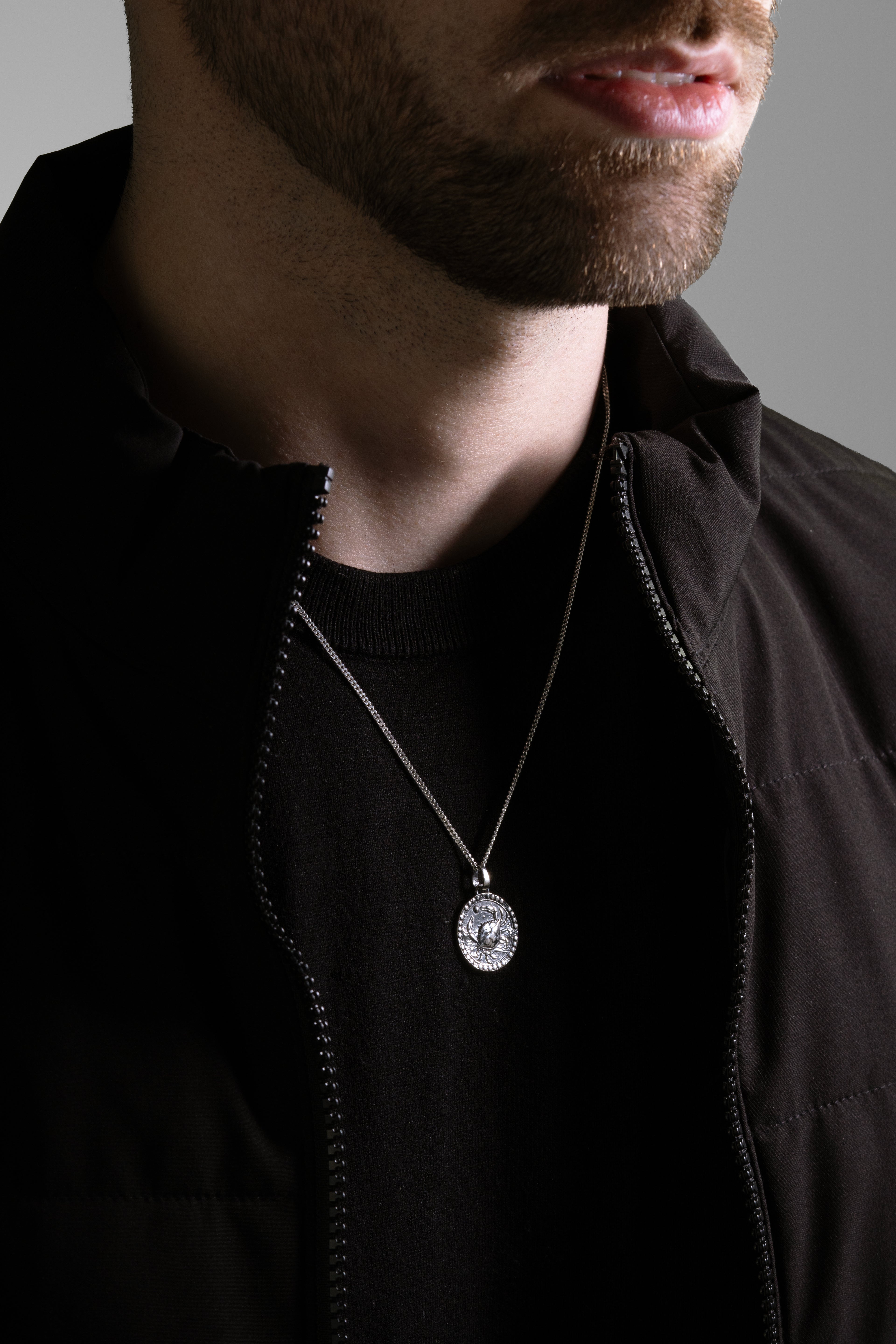 MATERIAL: PRATA 925 OXIDADA |  Colar Cancer PRATA 925 OXIDADA Modelo em Prata 925