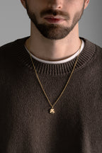 MATERIAL: PRATA BANHADA A OURO | Pingente Clover Mini em Prata 925 banhada a Ouro 18k