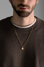 MATERIAL: PRATA BANHADA A OURO | Pingente Clover em Prata 925 banhada a Ouro 18k