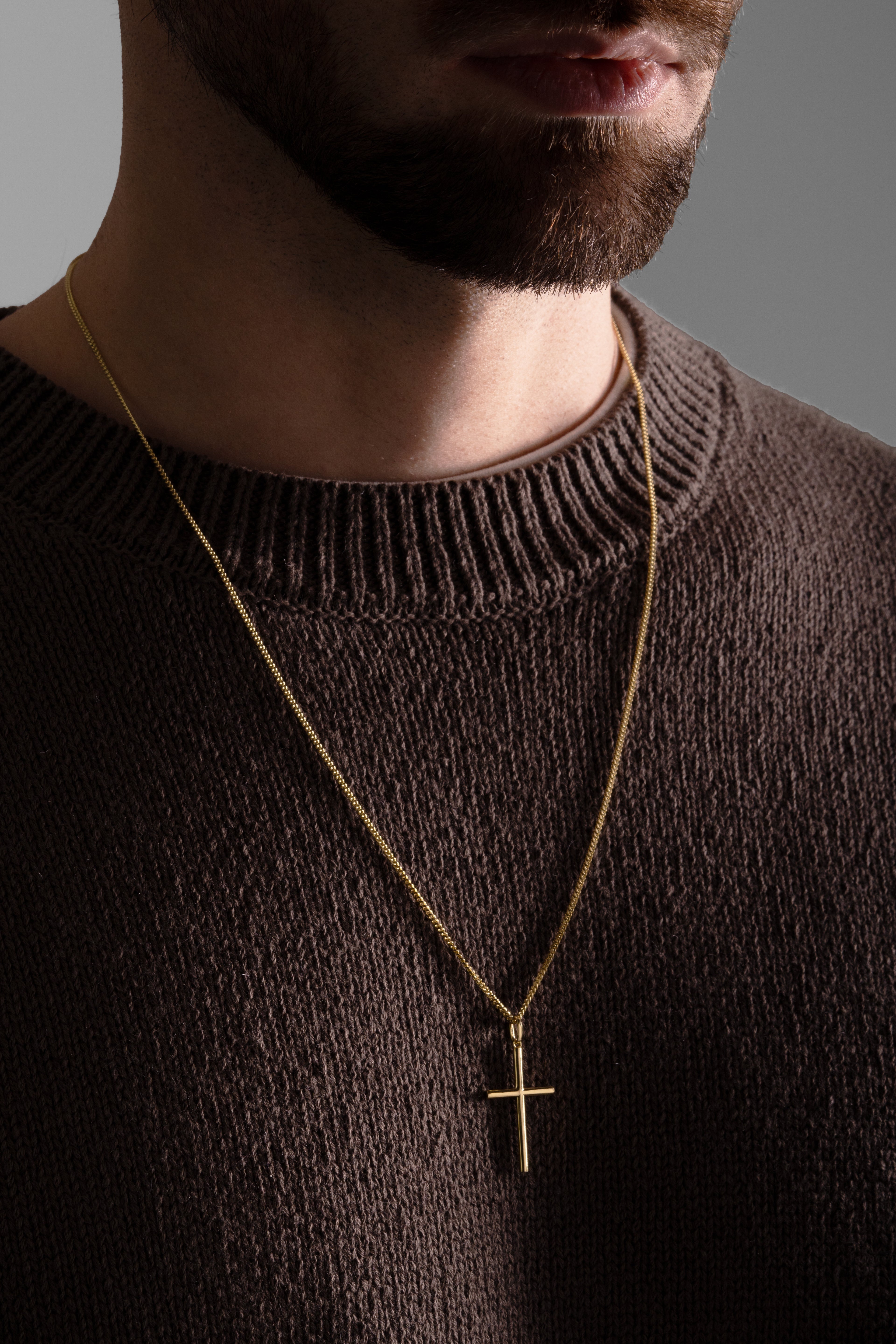 MATERIAL: PRATA BANHADA A OURO |  Colar Cross Medium PRATA BANHADA A OURO Modelo em Prata 925