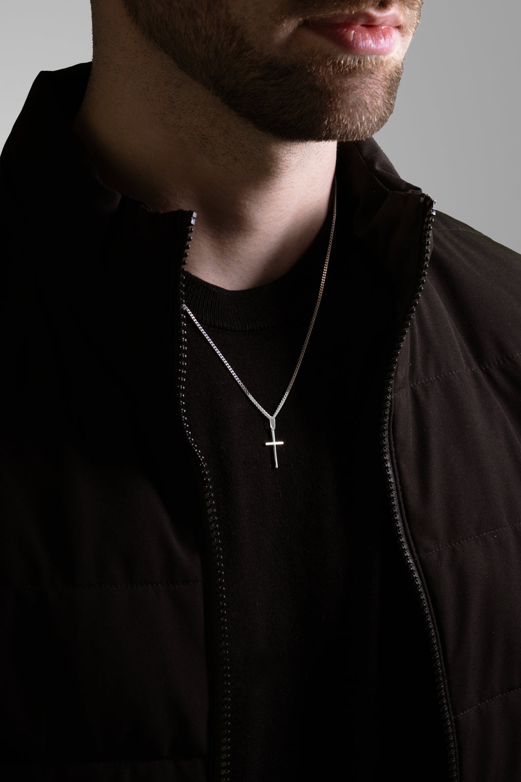 MATERIAL: PRATA 925 |  Colar Cross Small PRATA 925 Modelo em Prata 925