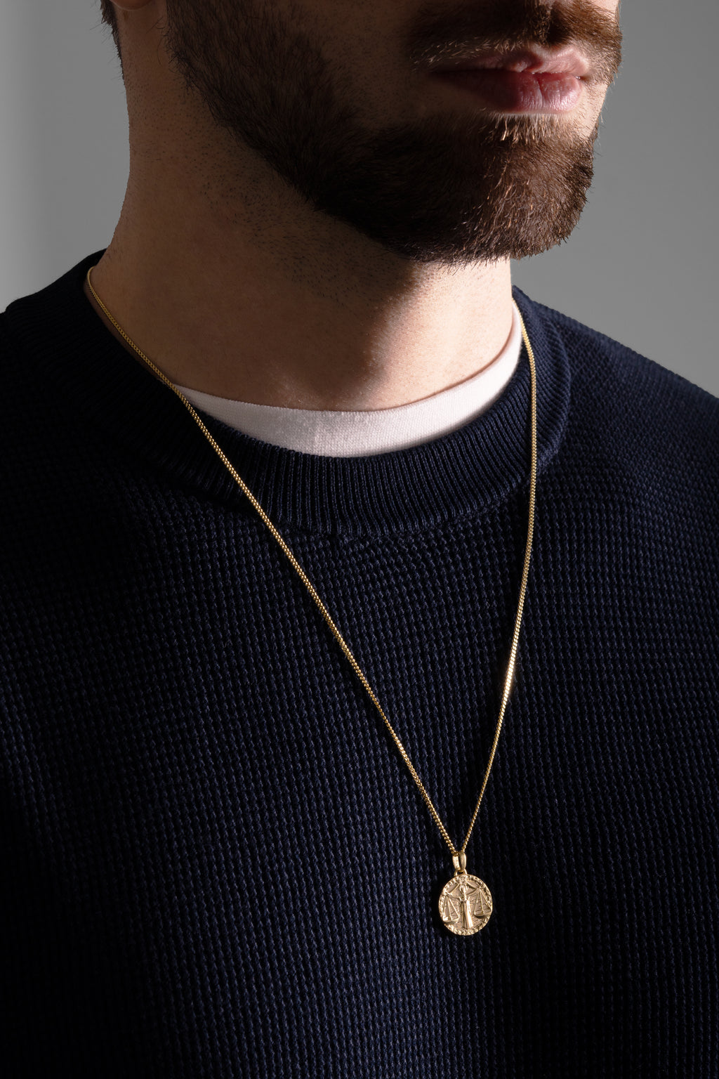 MATERIAL: PRATA BANHADA A OURO | Colar Libra em Prata 925 banhada a Ouro 18k