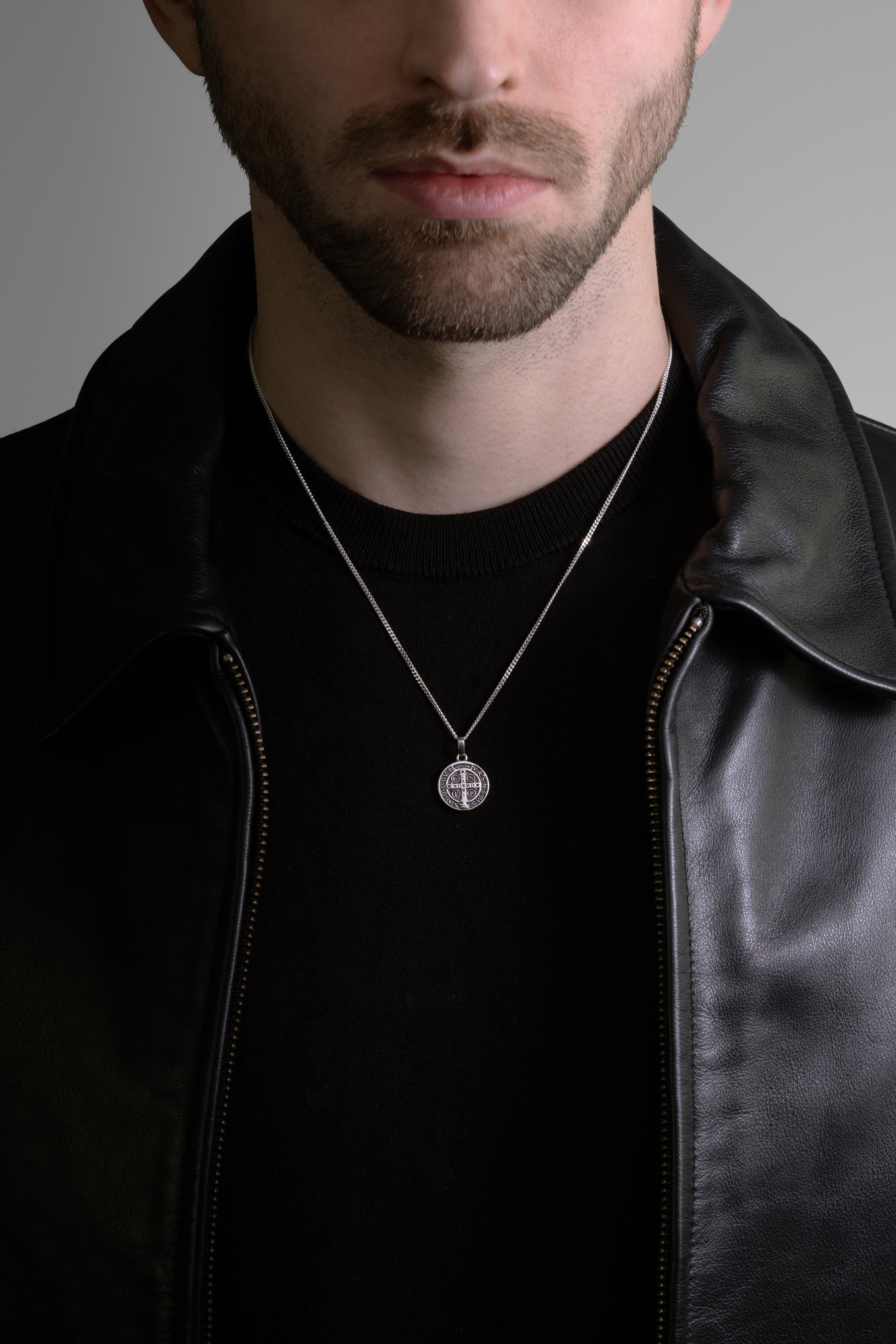 MATERIAL: PRATA | Colar Medal SB em Prata 925