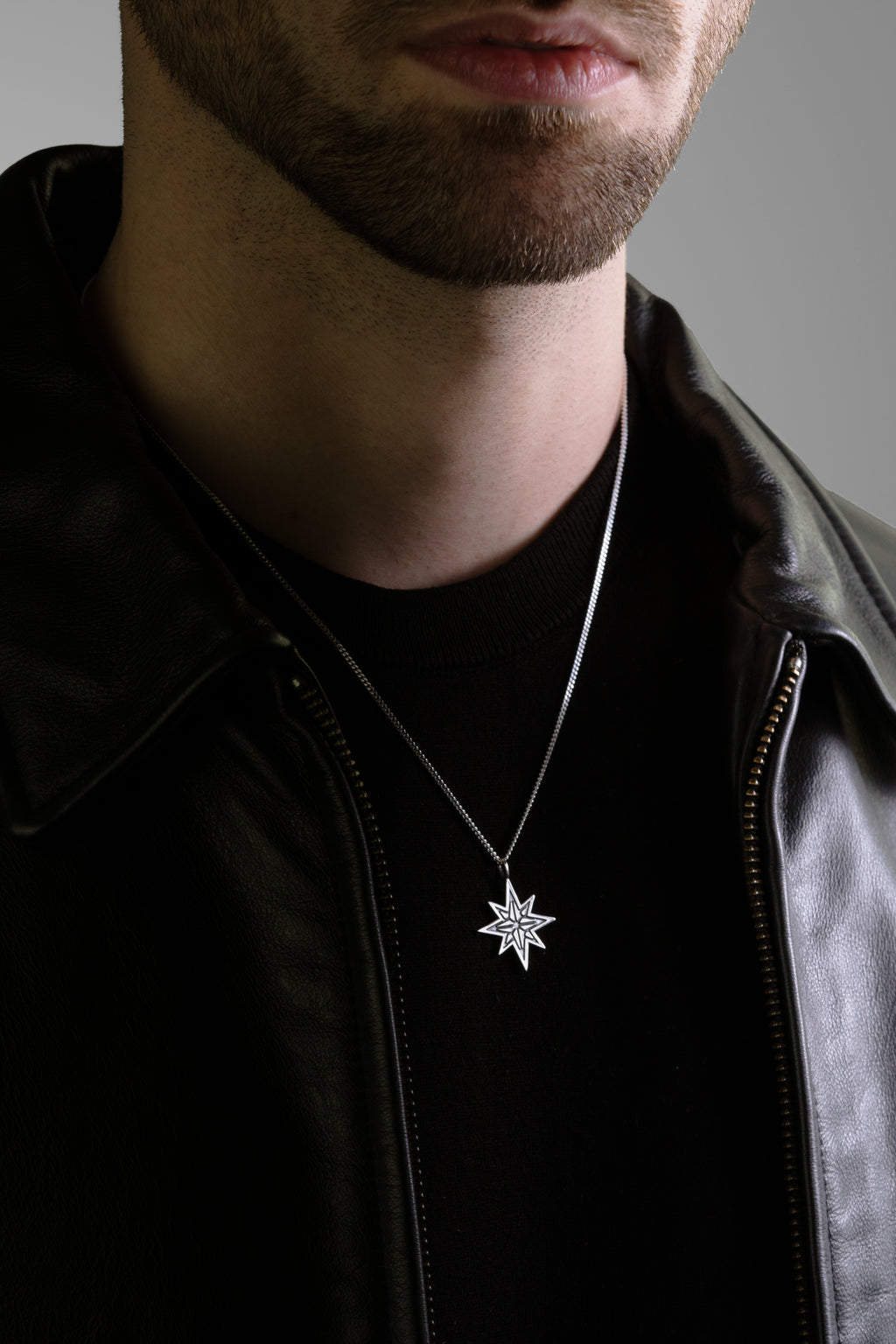 MATERIAL: PRATA OXIDADA | Colar North em Prata 925 Oxidada