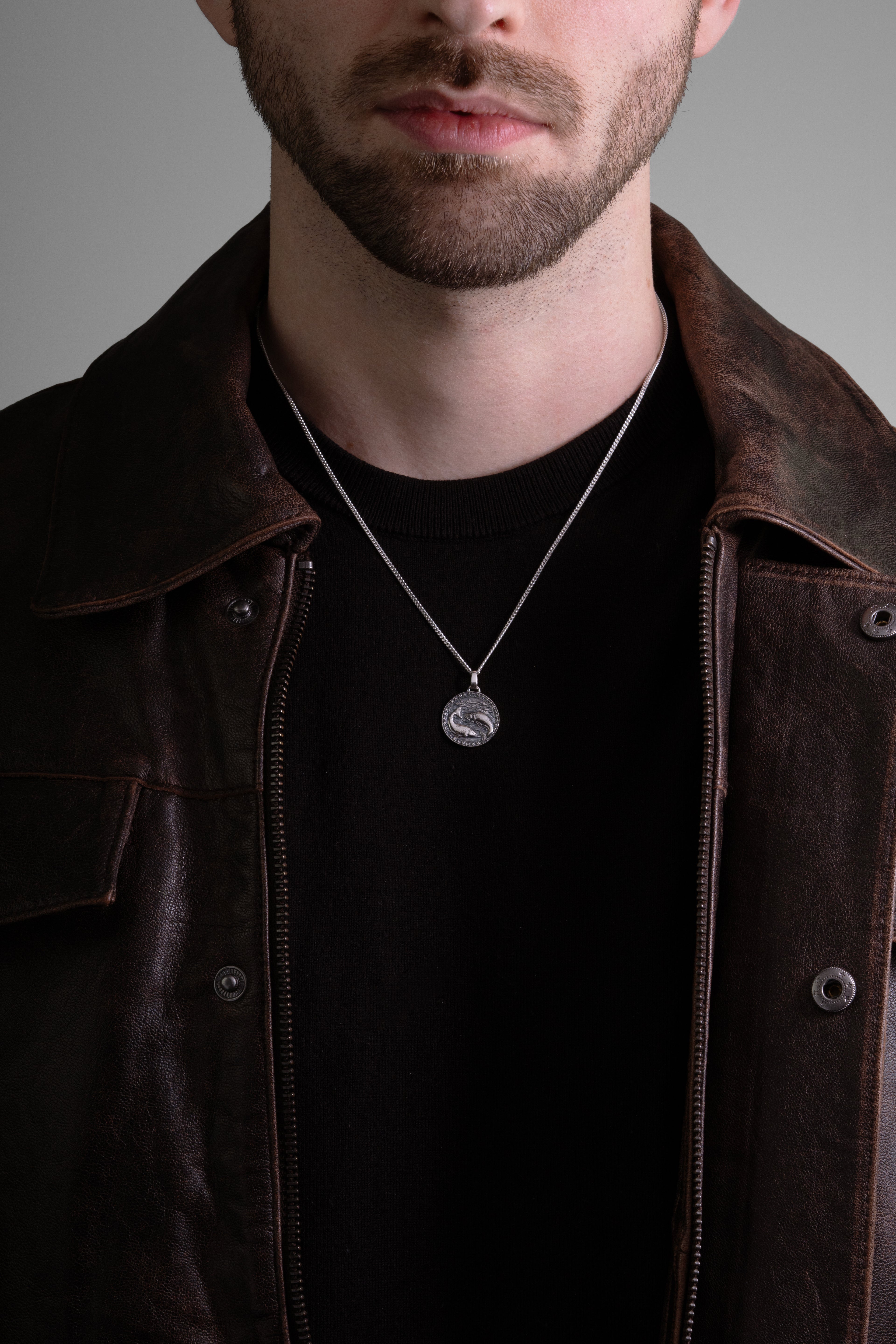 MATERIAL: PRATA 925 OXIDADA |  Colar Pisces PRATA 925 OXIDADA Modelo em Prata 925