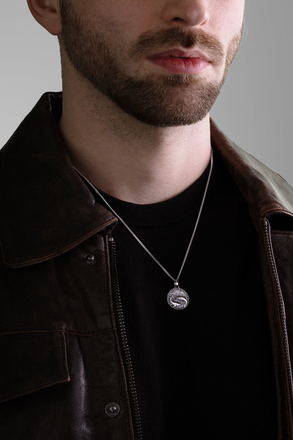 MATERIAL: PRATA 925 OXIDADA |  Colar Pisces PRATA 925 OXIDADA Modelo em Prata 925