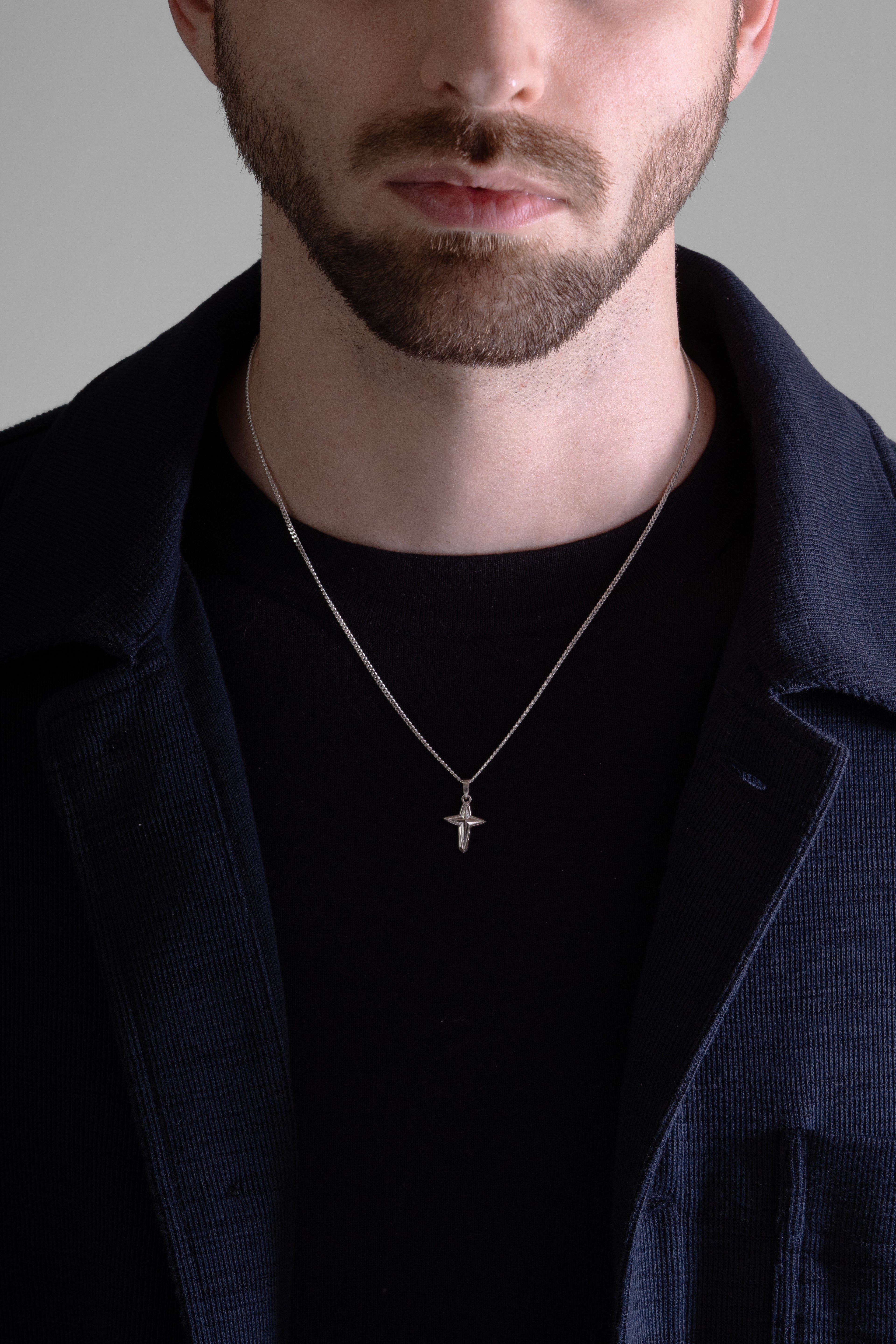 MATERIAL: PRATA 925 |  Colar Star Cross PRATA 925 Modelo em Prata 925