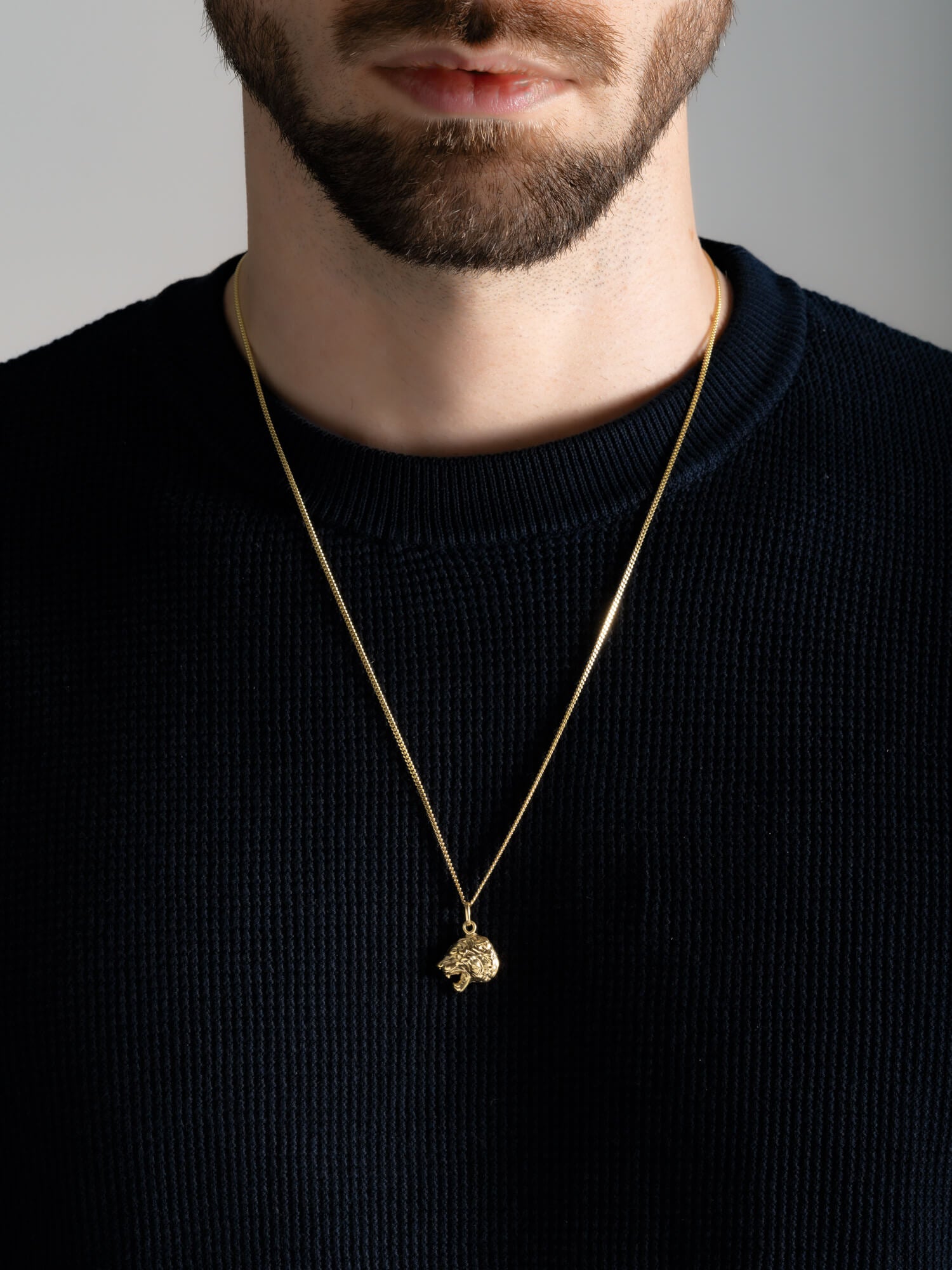 MATERIAL: PRATA BANHADA A OURO | Pingente Savage em Prata 925 banhada a Ouro 18k