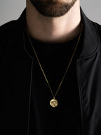 MATERIAL: PRATA BANHADA A OURO | Pingente Wolf em Prata 925 banhada a Ouro 18k