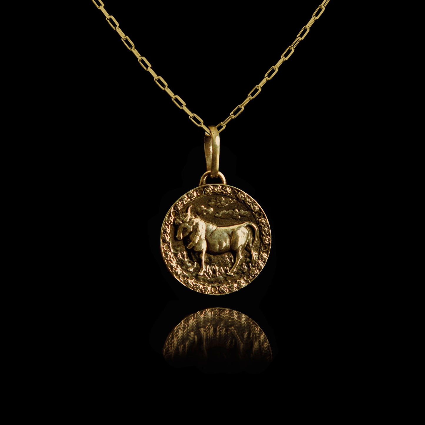 Colar de Prata Taurus Banhado a Ouro