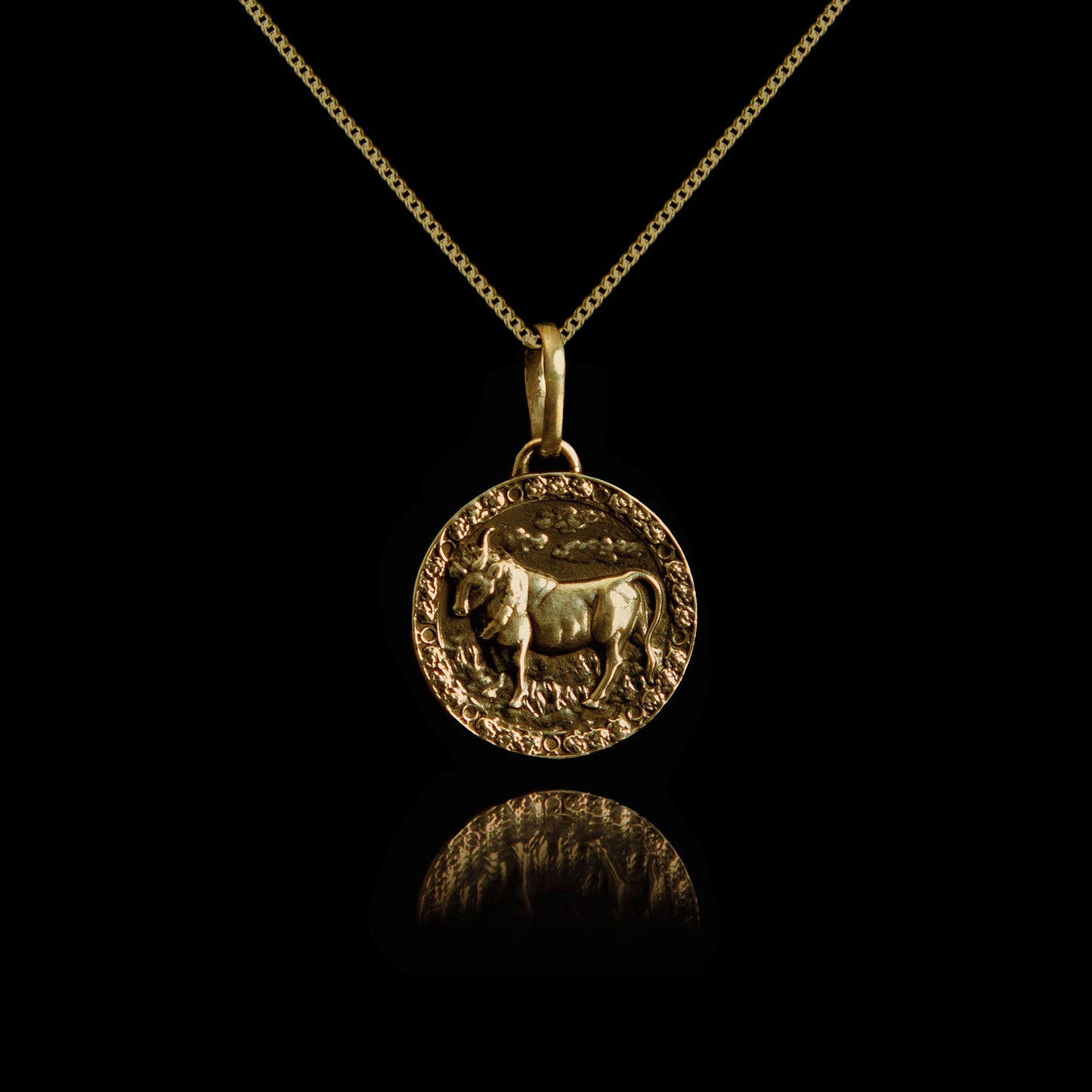 Colar de Prata Taurus Banhado a Ouro
