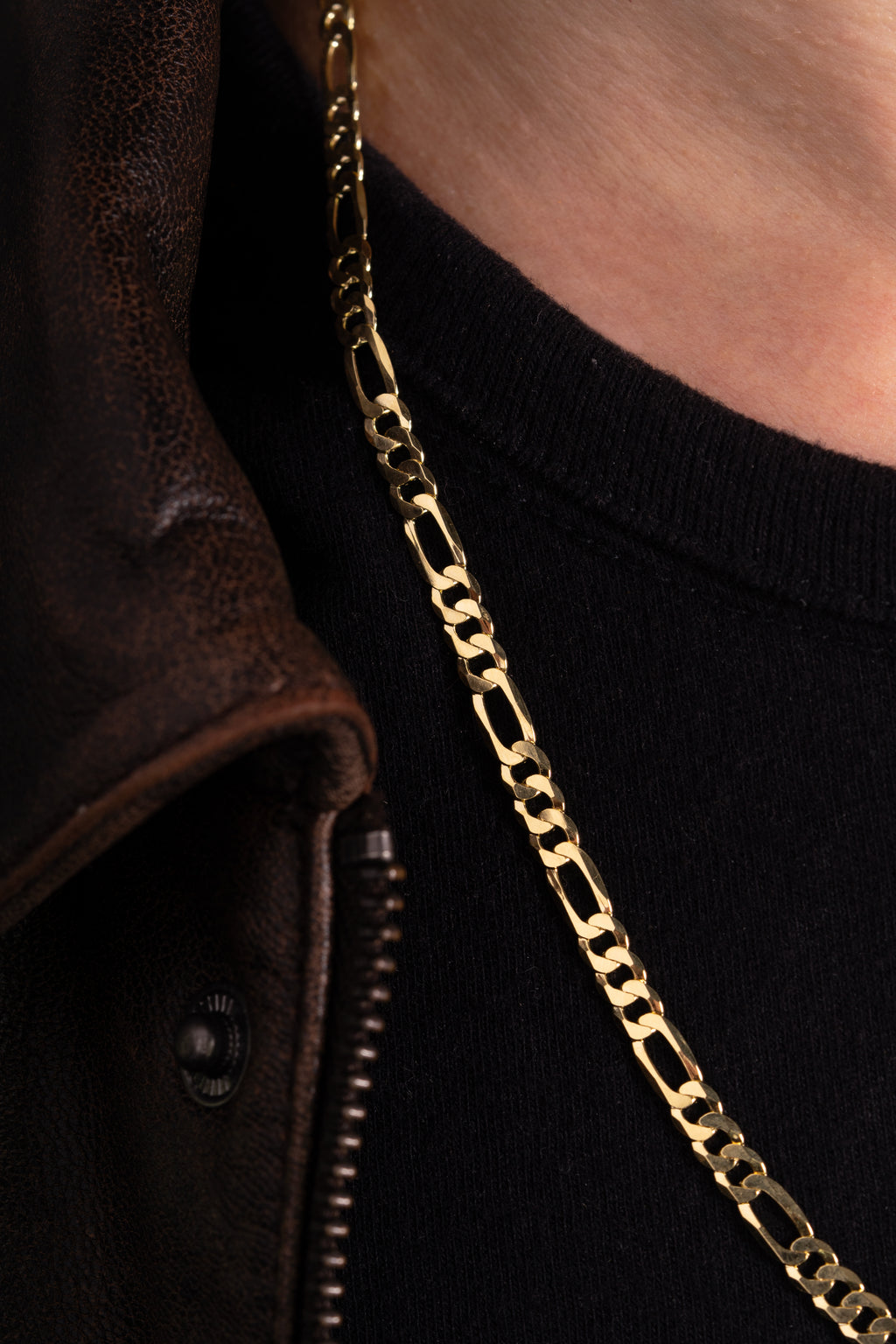 MATERIAL: PRATA BANHADA A OURO | Corrente Figaro Medium em Prata 925 banhada a Ouro 18k