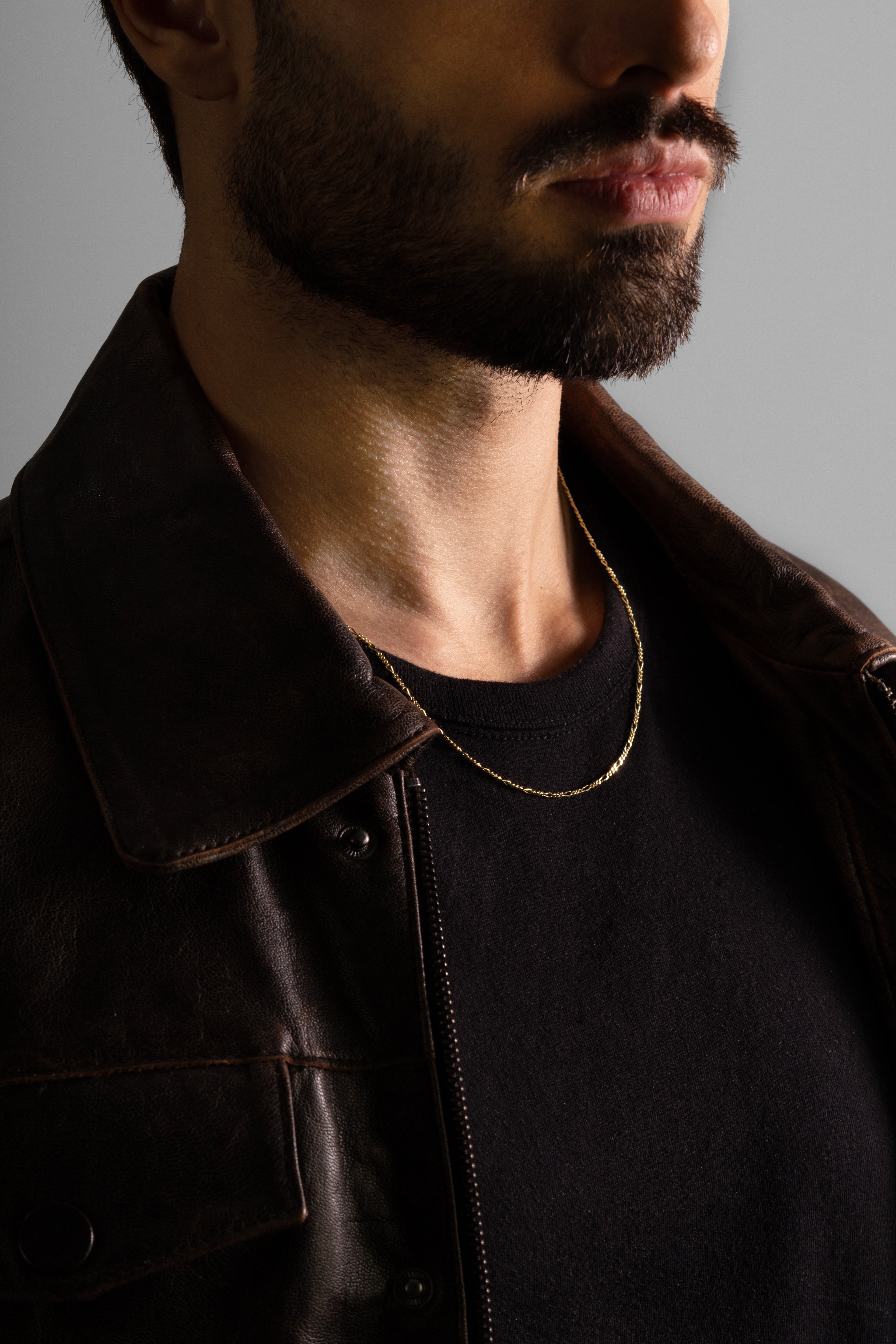 MATERIAL: PRATA BANHADA A OURO | Corrente Figaro em Prata 925 banhada a Ouro 18k