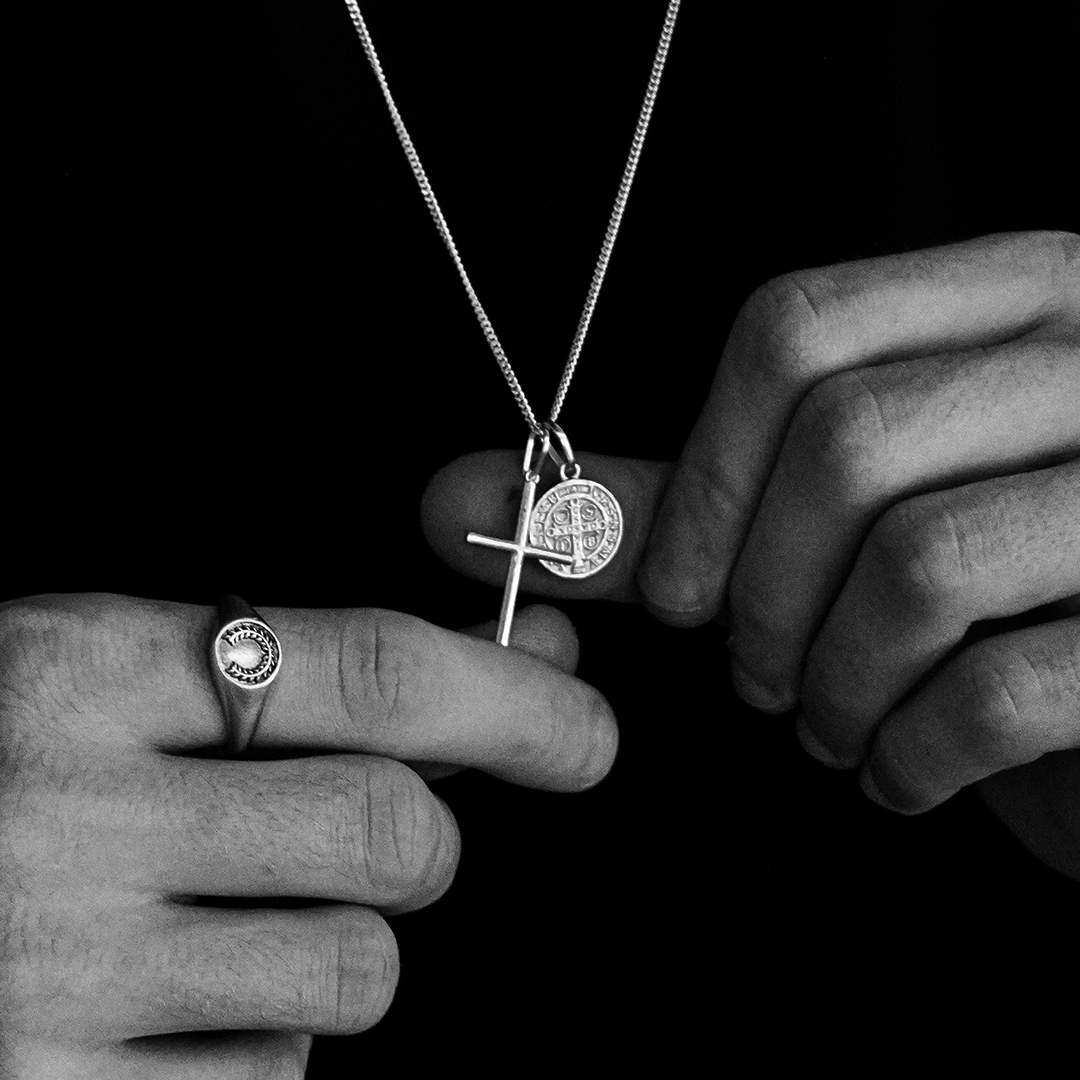 MATERIAL: PRATA | Colar Medal SB em Prata 925