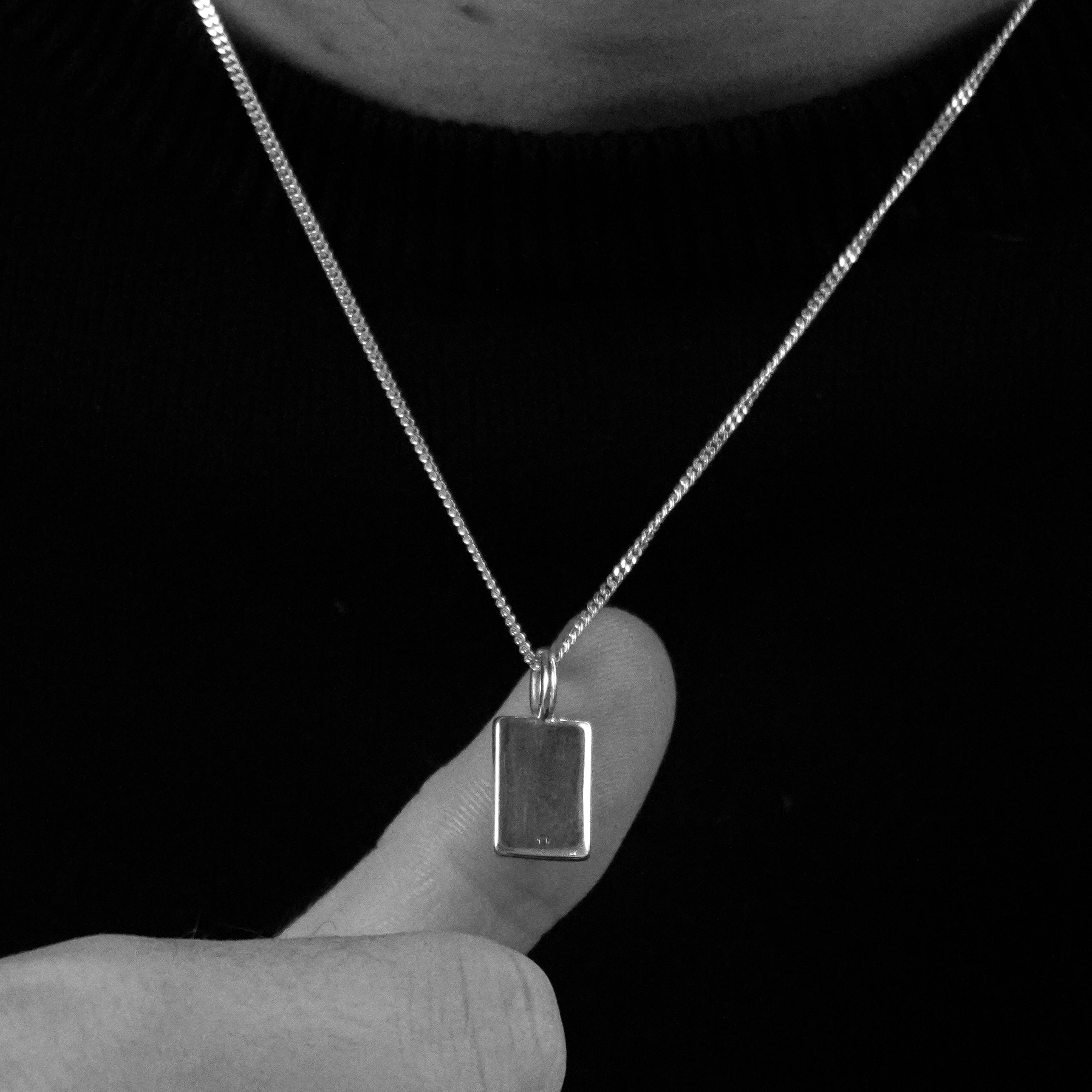 MATERIAL: PRATA | Pingente Personalizável No. 3 em Prata 925