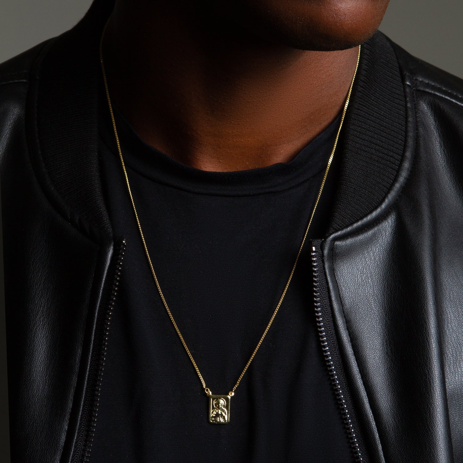 MATERIAL: PRATA BANHADA A OURO | Escapulário Standard em Prata 925 banhada a Ouro 18k
