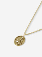 Colar Honor dourado, corrente grumet, vista em perspectiva