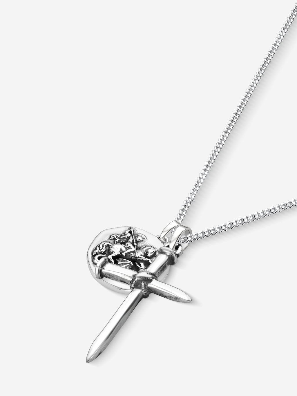 Colar St. George e Nail Cross em Prata 925 Oxidada, corrente grumet, vista em perspectiva